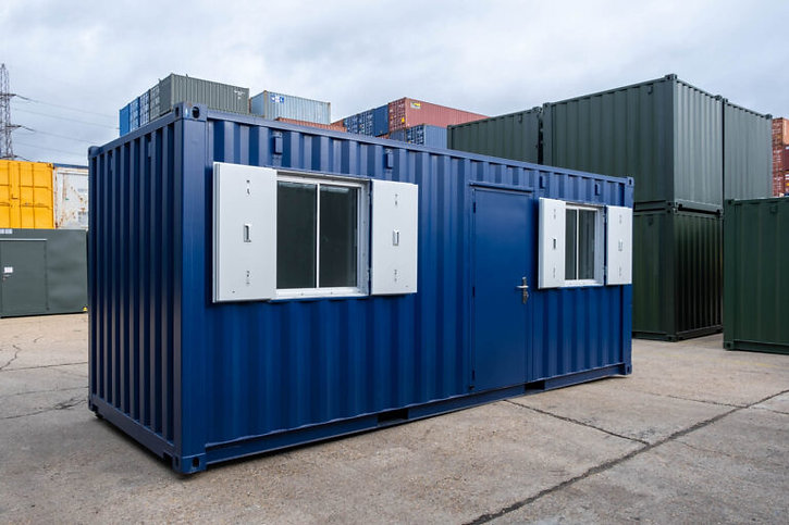 Contenedor de oficina de 20′ con 2 ventanas