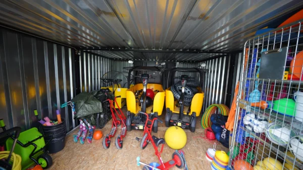Contenedor de almacenamiento modelo estándar grande de 6 x 4 metros - Imagen 4